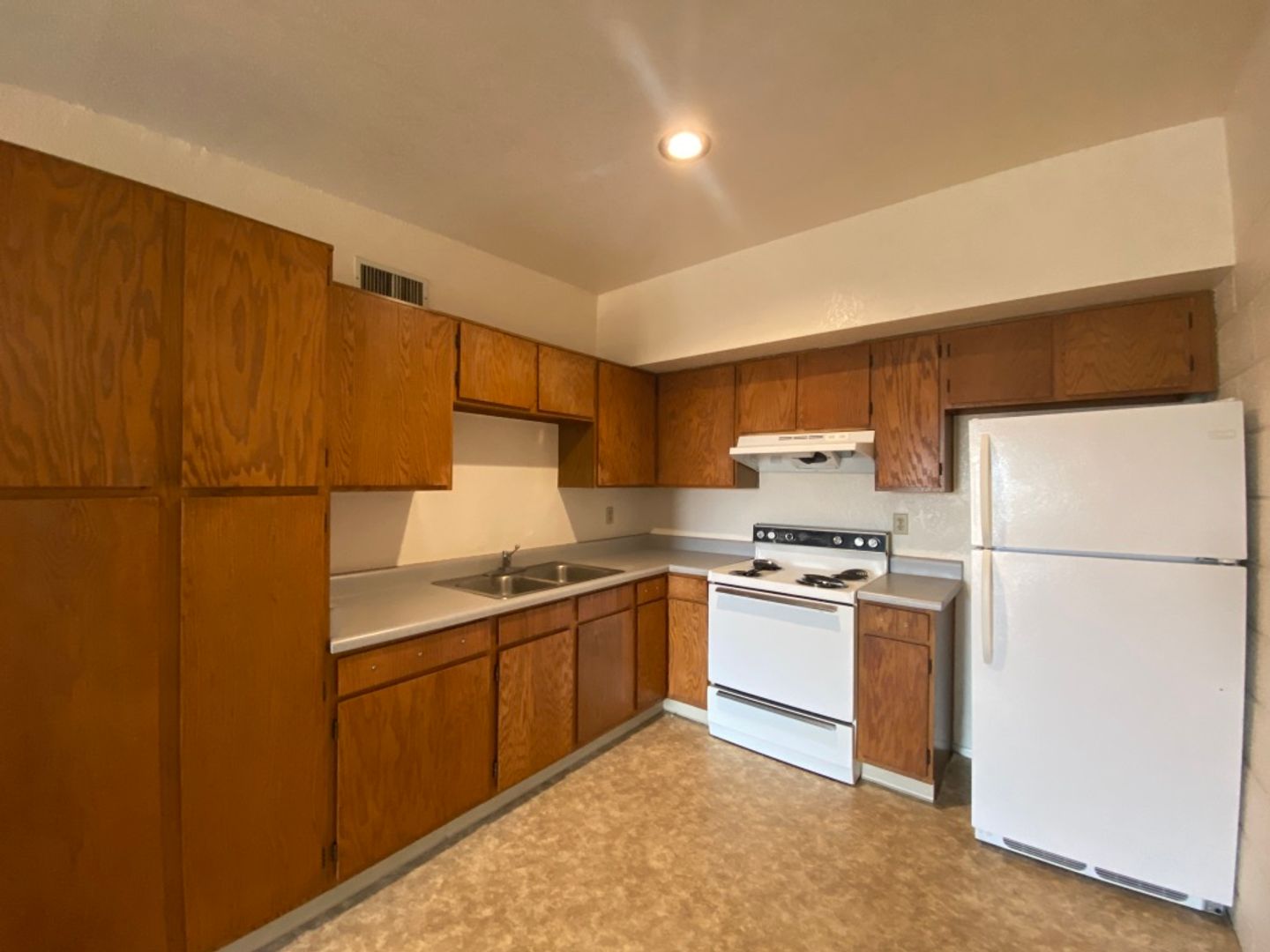 Tucson Apartment: 5770 S Jeanette Blvd