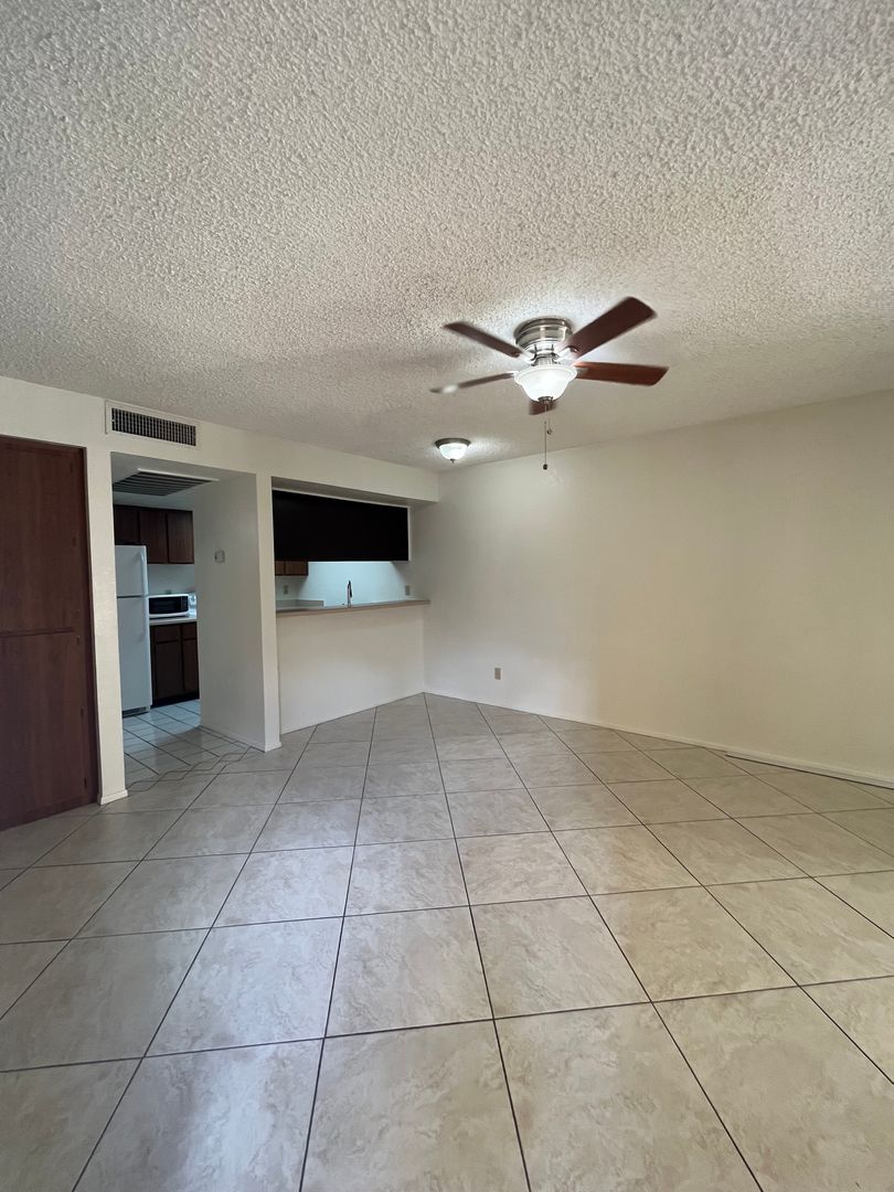 Tempe Apartment: 1201 S Mcclintock Dr