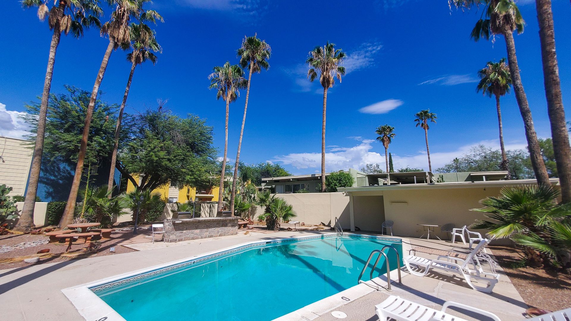 Tucson Apartment: 5803 N Camino Esplendora