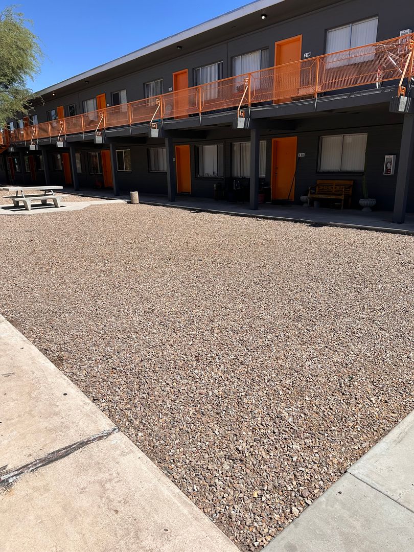 Tucson Apartment: 811 N Alvernon Way