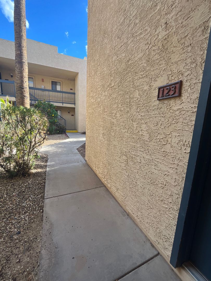Tempe Apartment: 1201 S Mcclintock Dr