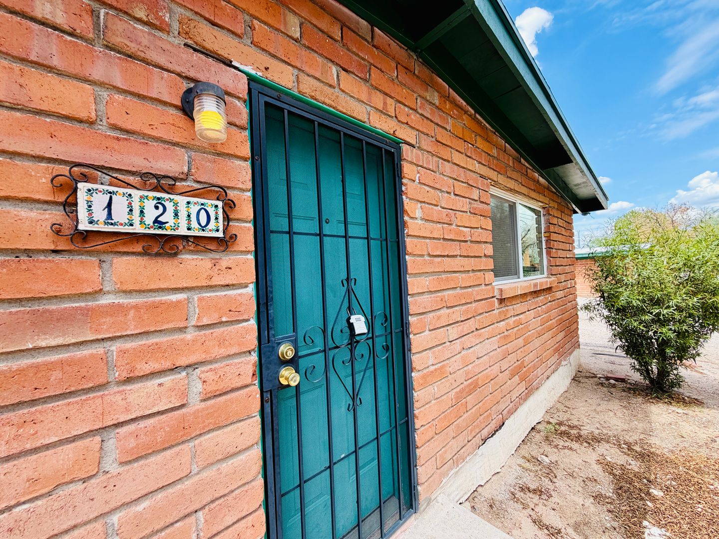 Tucson Apartment: 1620 E Adelaide Dr