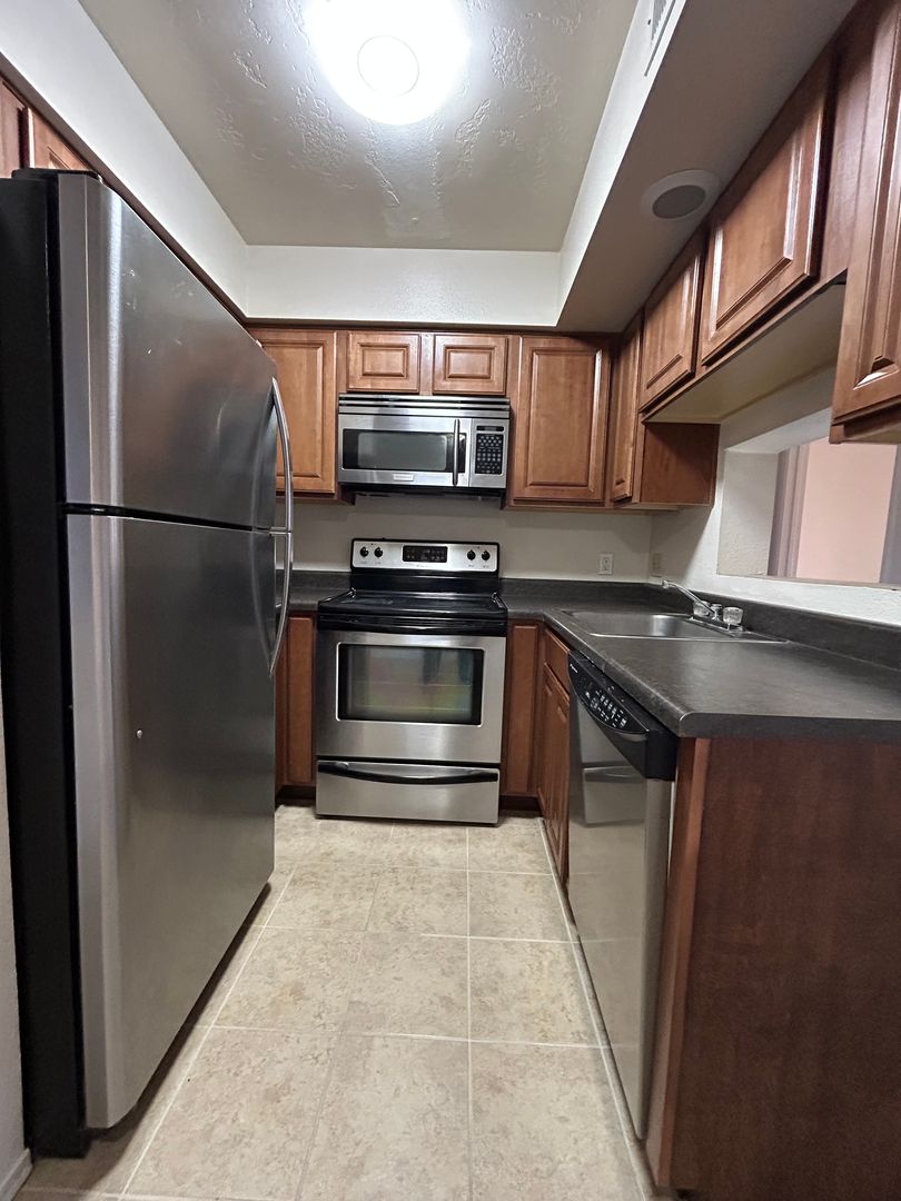 Tucson Condo: 1810 E. Blacklidge Drive