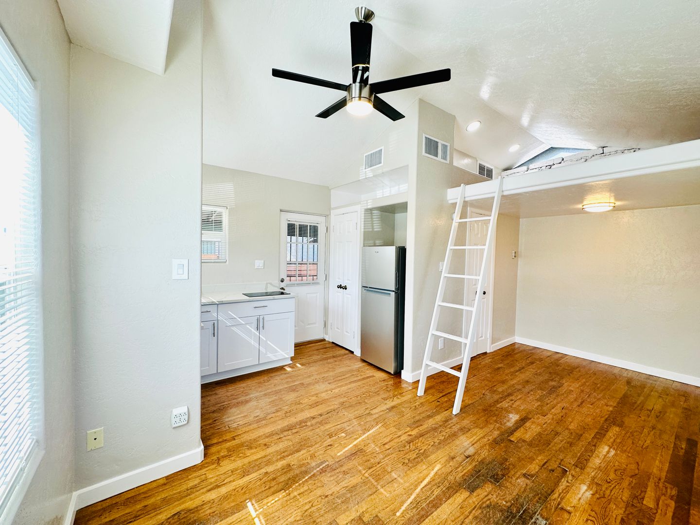 Tucson Apartment: 135-147 N Santa Rita Ave