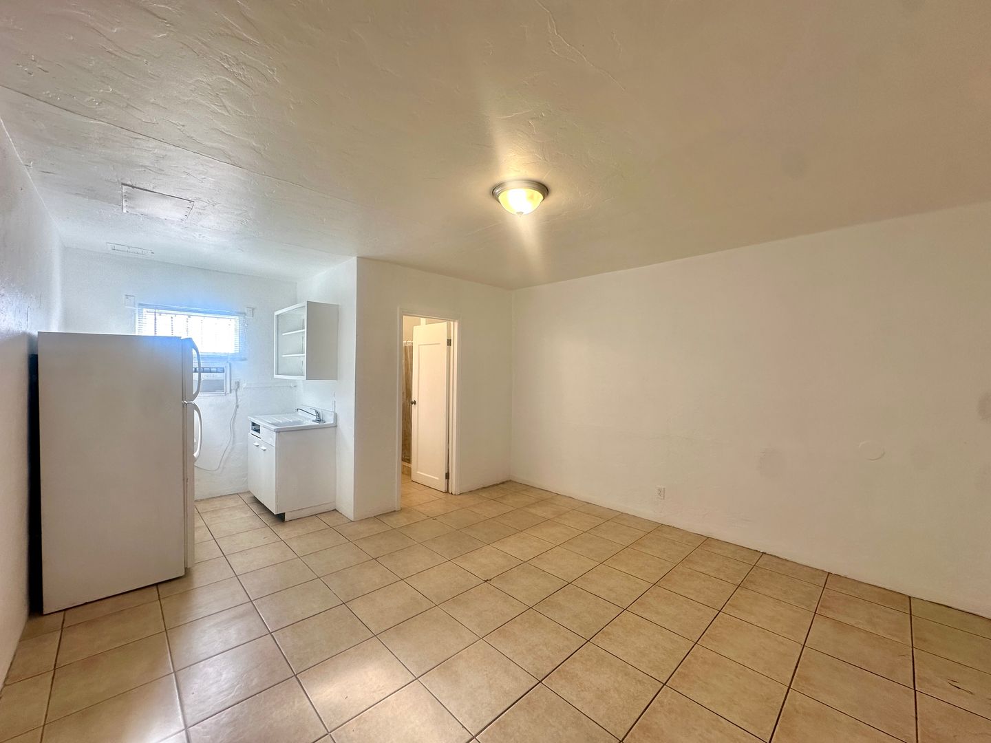 Tucson Apartment: 120 E 33rd St