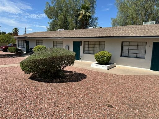 $1,200 For Lease-1 Bedroom-1 Bath Apt in Triplex With Private Yard-Washer & Dryer in Phoenix 85008! – photo 1