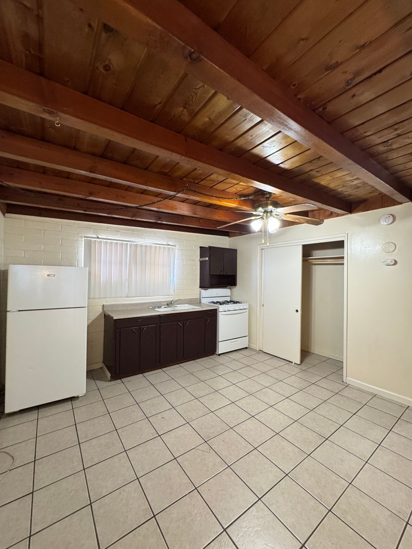 Tucson Apartment: 3414 E Bellevue St