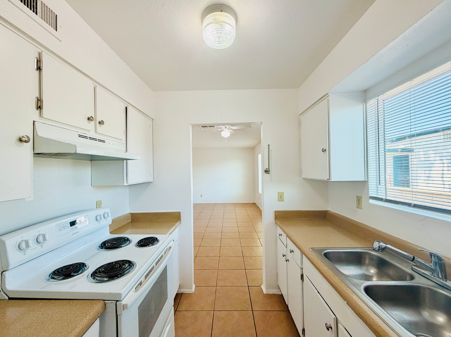 Tucson Apartment: 1880 S San Antonio Dr