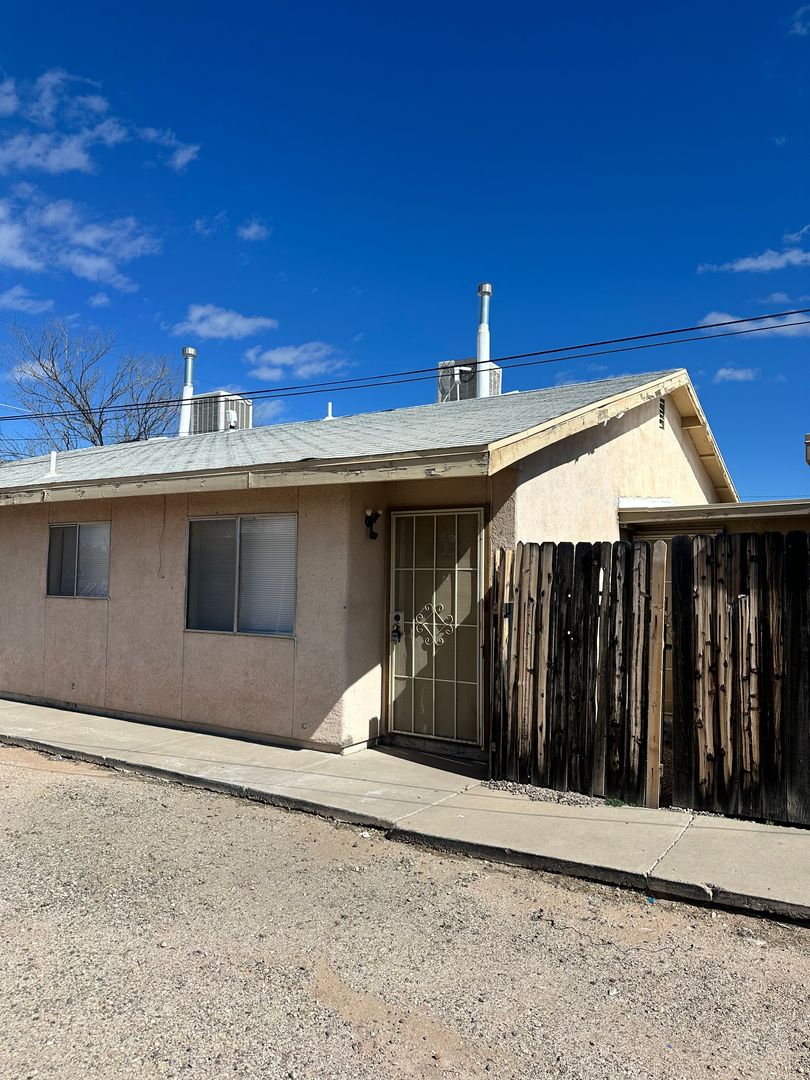 Tucson Apartment: 310 W Oregon St