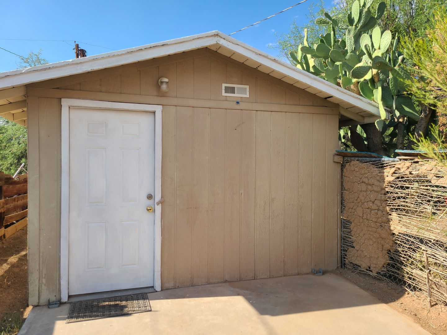 Tucson House: 1250 E Allen Rd