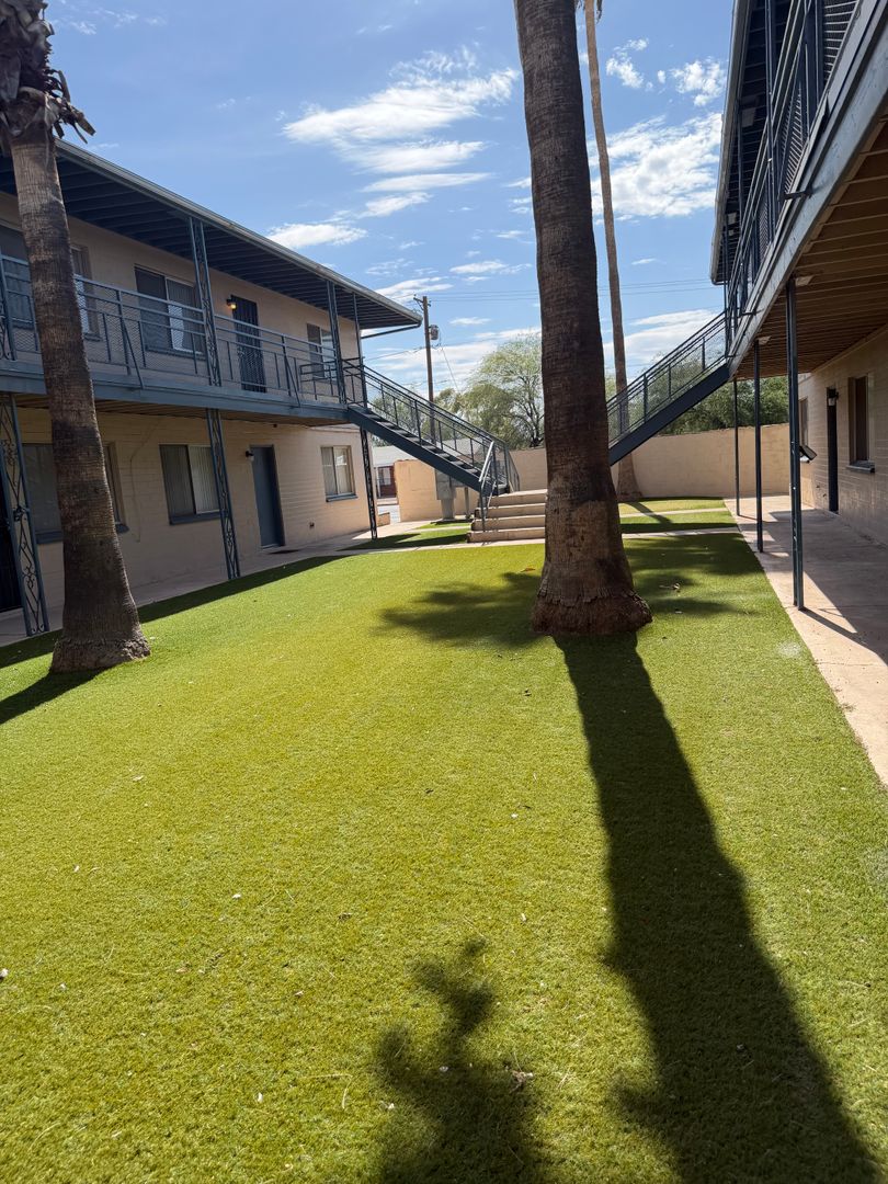 Tucson Apartment: 1420 N Craycroft Rd