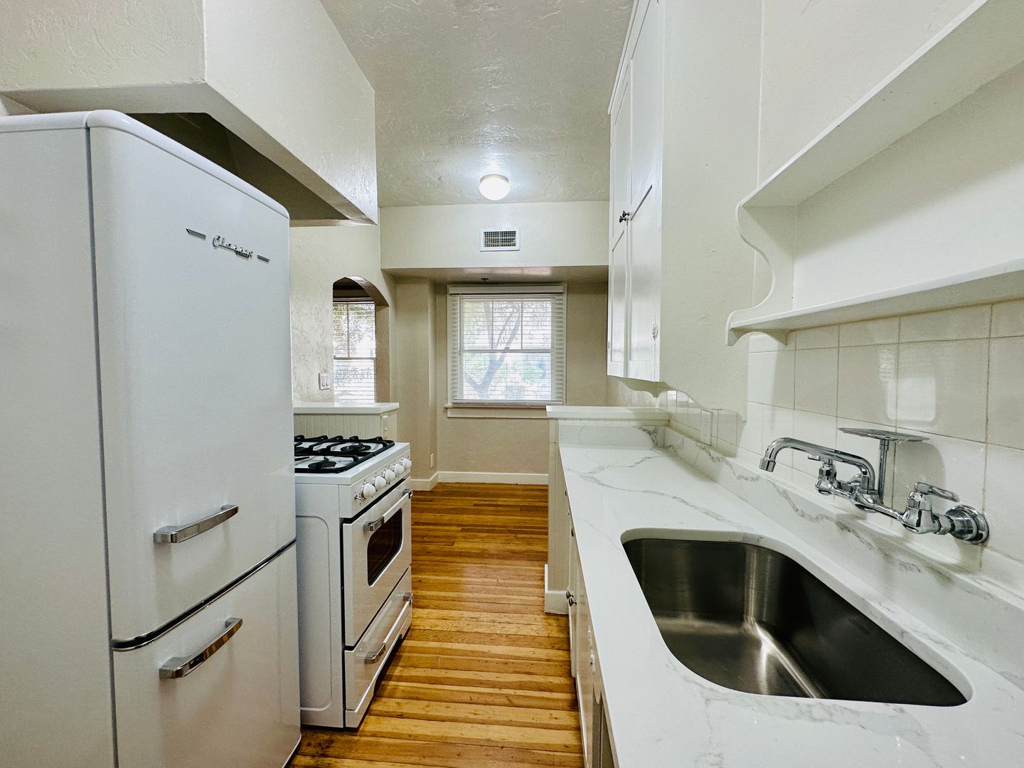 Tucson Apartment: 605 E 9th St