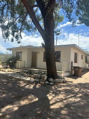 Charming 3 Bedroom 1 bath Ranch Home located in South Tucson/ Valencia - Includes carport and shed – photo 1