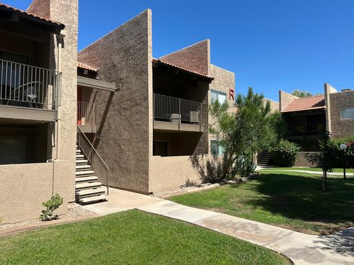5525 E Thomas Rd Unit R8, Phoenix, AZ 85018