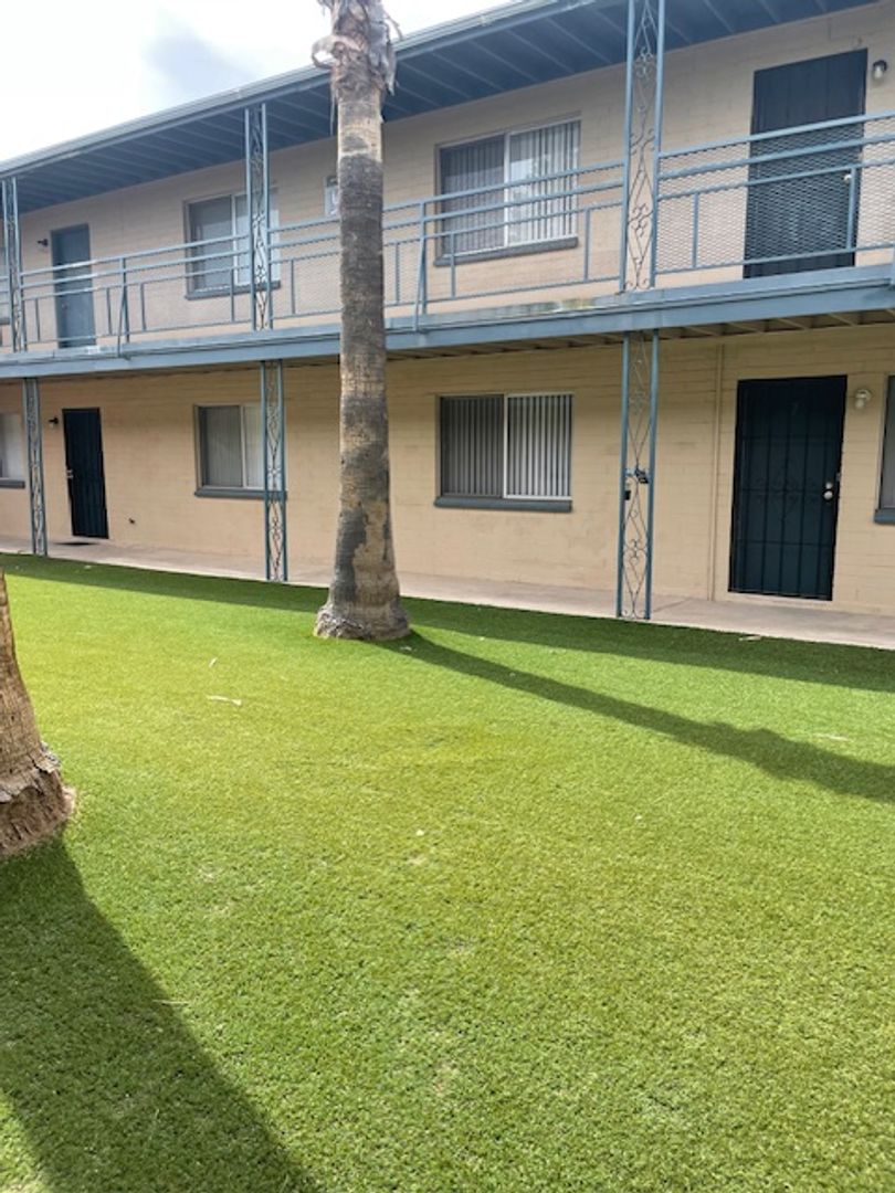 Tucson Apartment: 1420 N Craycroft Rd