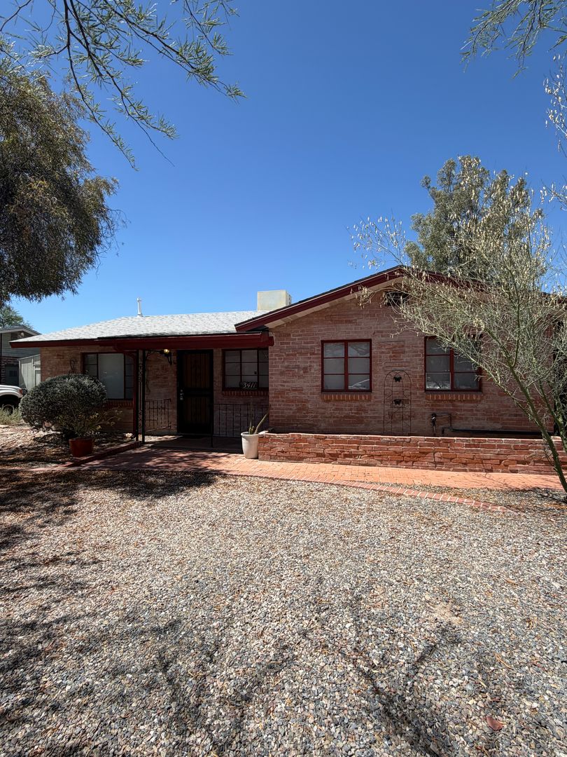 Tucson Apartment: 3411 E. Pima St