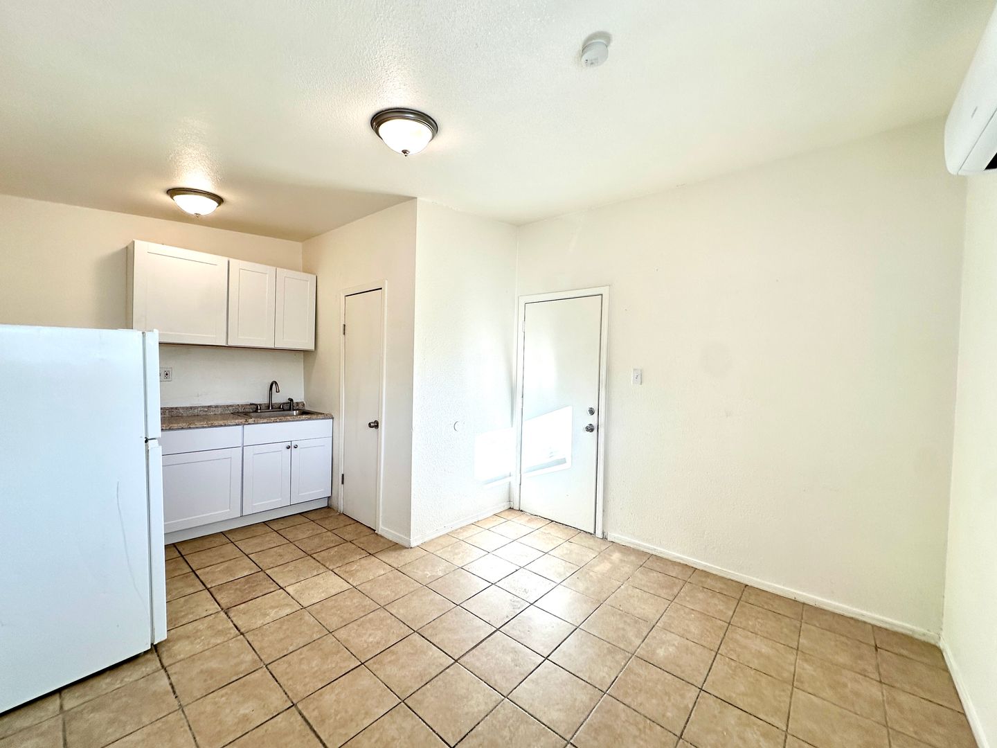 Tucson Apartment: 329 W Kentucky St