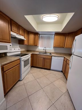 Welcome Home to El Diablo Apartments – 2 Bedroom in the Heart of Tempe! – photo 1