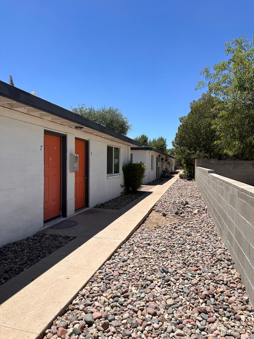 Tucson Apartment: 2053 N Alvernon Way