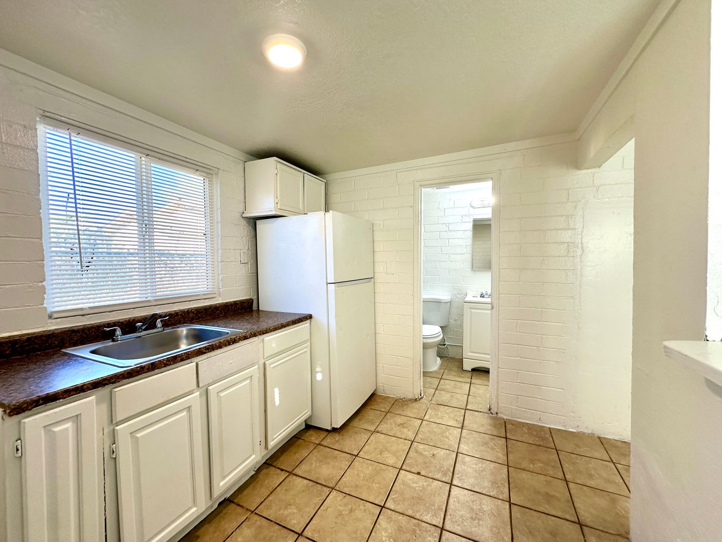 Tucson Apartment: 329 W Kentucky St