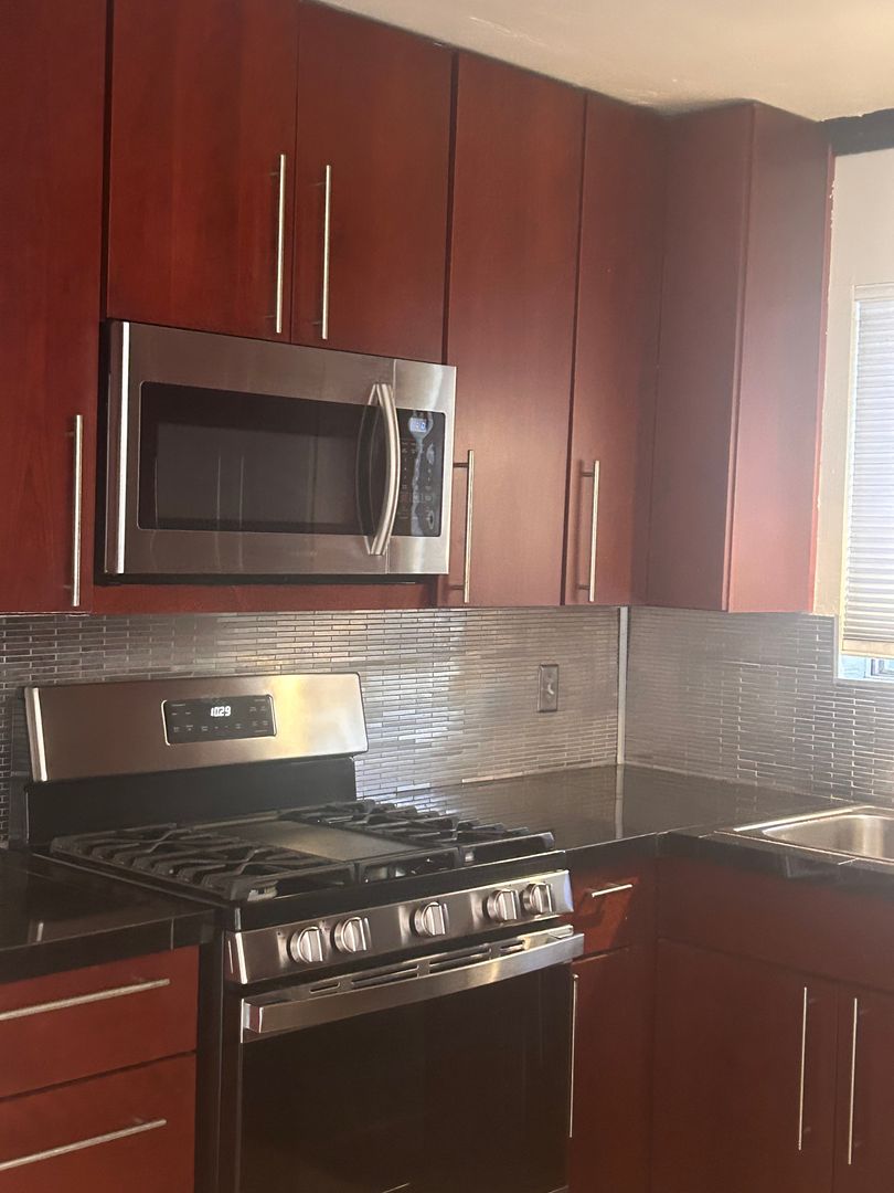 Phoenix House: 3724 W. Gardenia Ave
