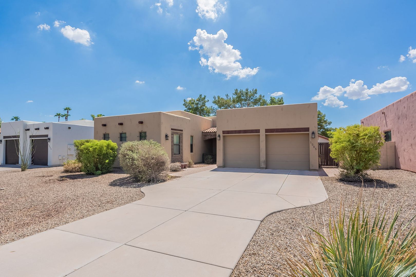 Gilbert House: 1545 E. Kings Ct