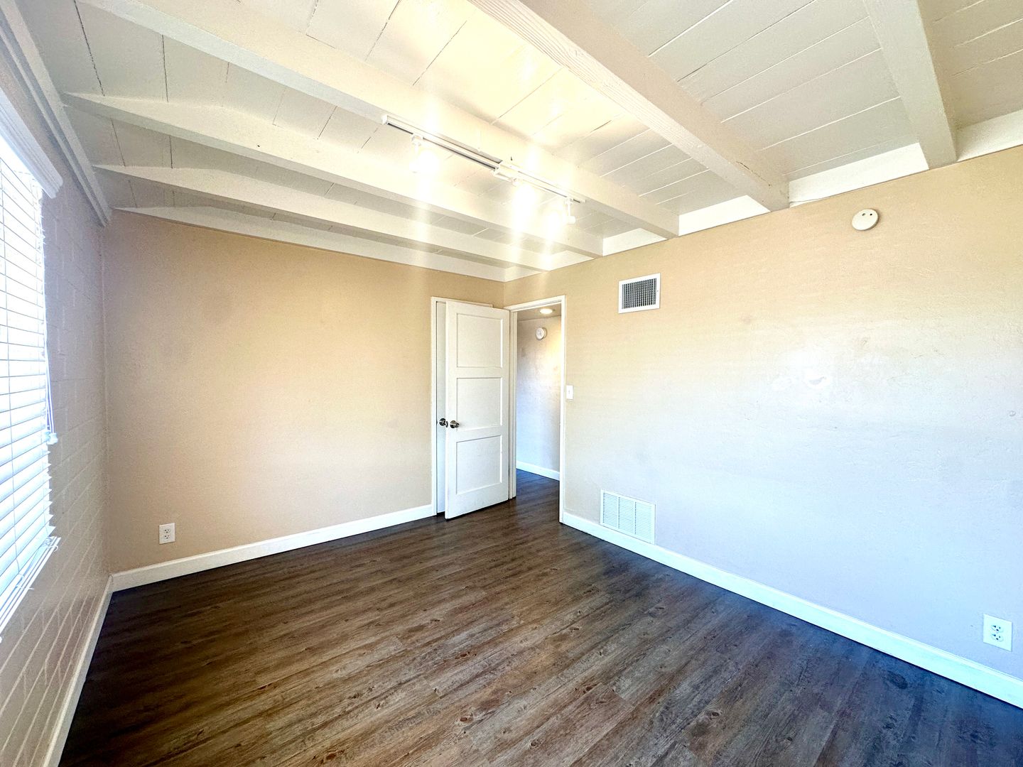 Tucson Apartment: 114 W Laguna St