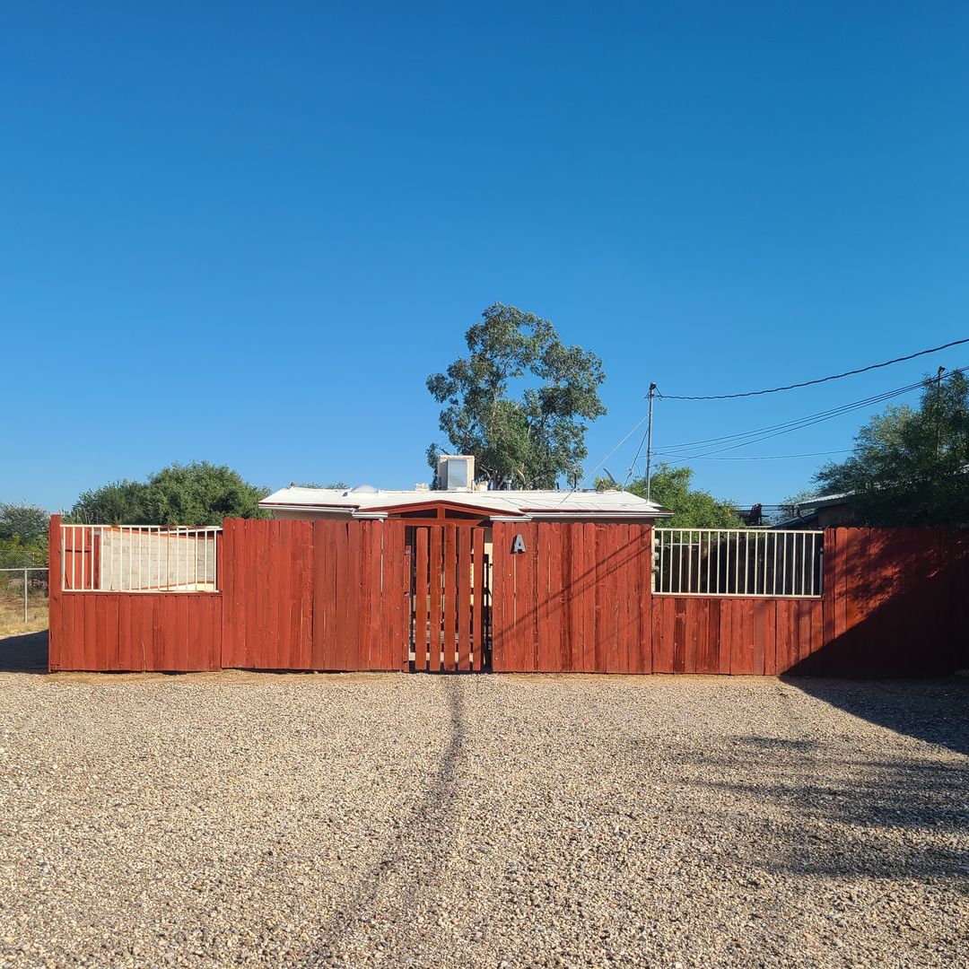 Tucson Apartment: 2924 N. Estrella Ave