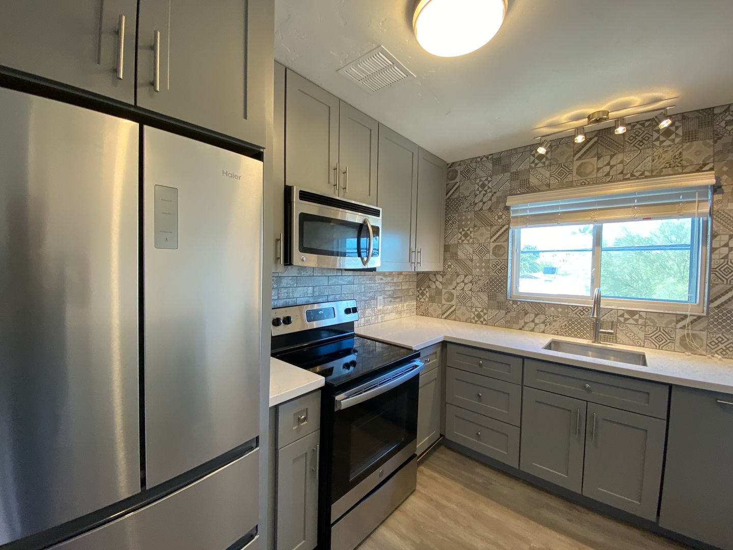 Tucson Apartment: 1425 N Park Ave