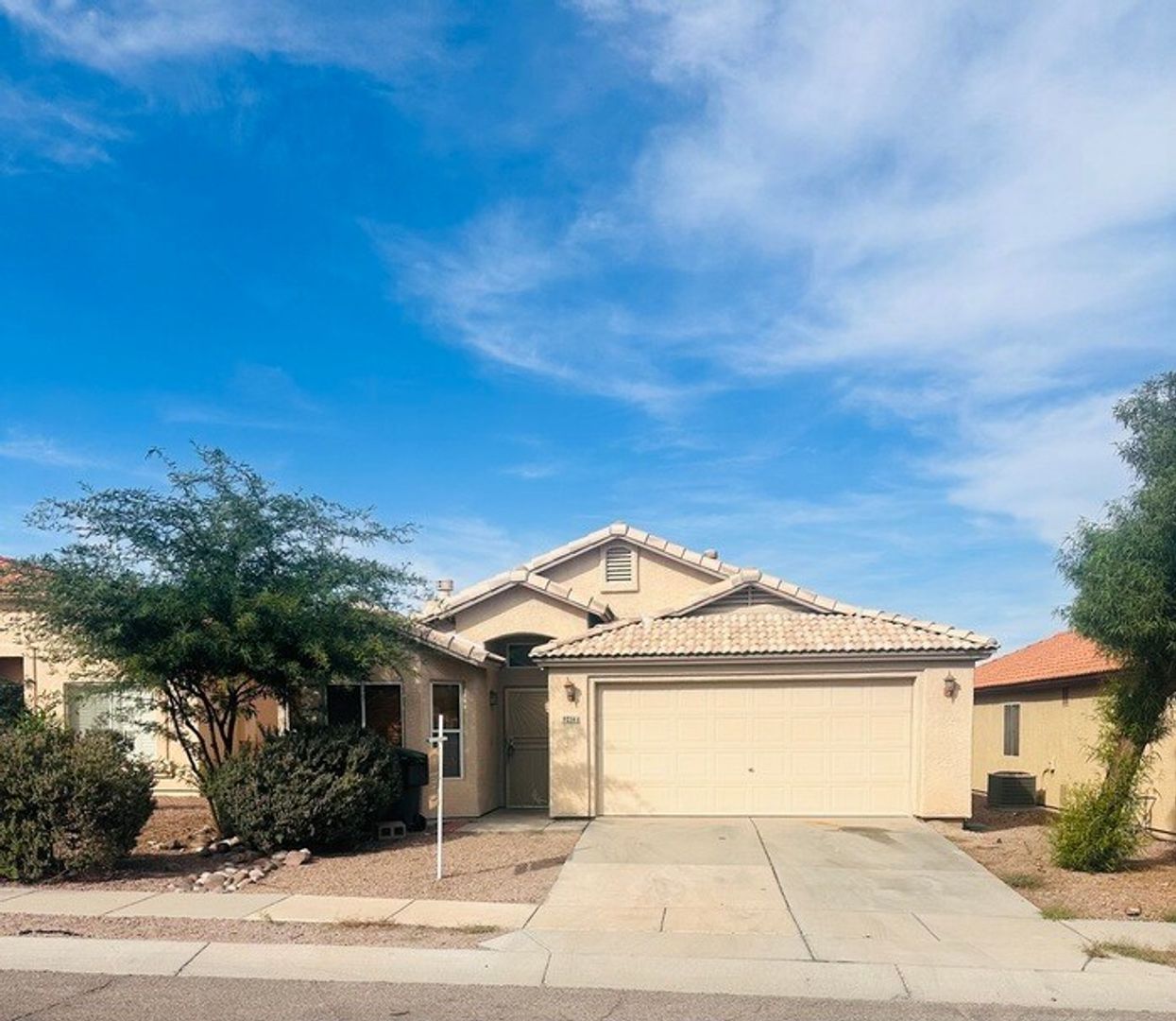 Tucson House: 2384 W Silverbell Tree Dr