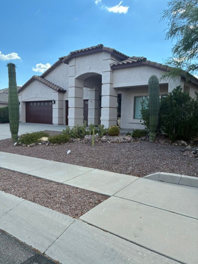 Tucson House: 4927 N. Louis River Way