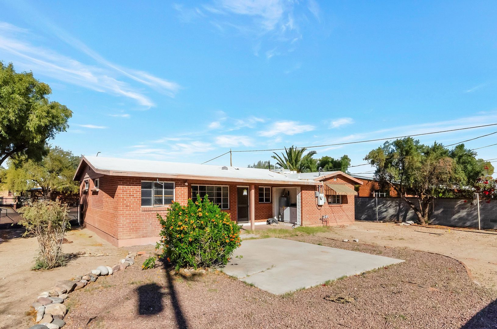 Tucson House: 830 E Copper St