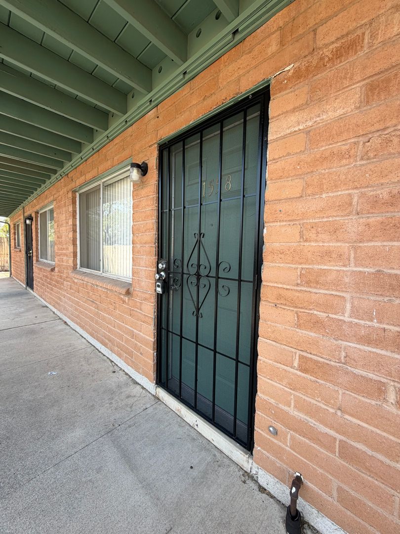 Tucson Apartment: 1502 N Craycroft Rd