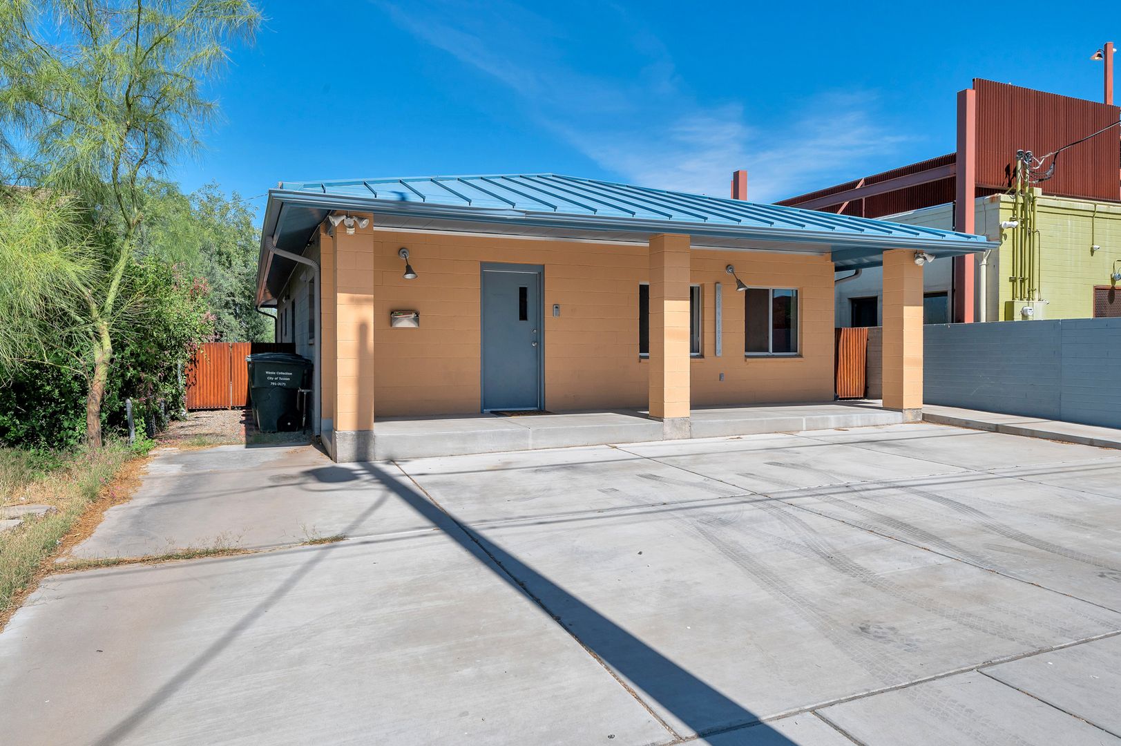 Tucson House: 220 N 1st Ave