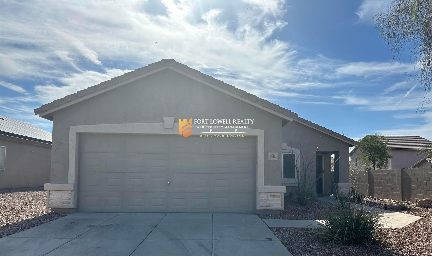 Buckeye House: 1401 S 228th Ln