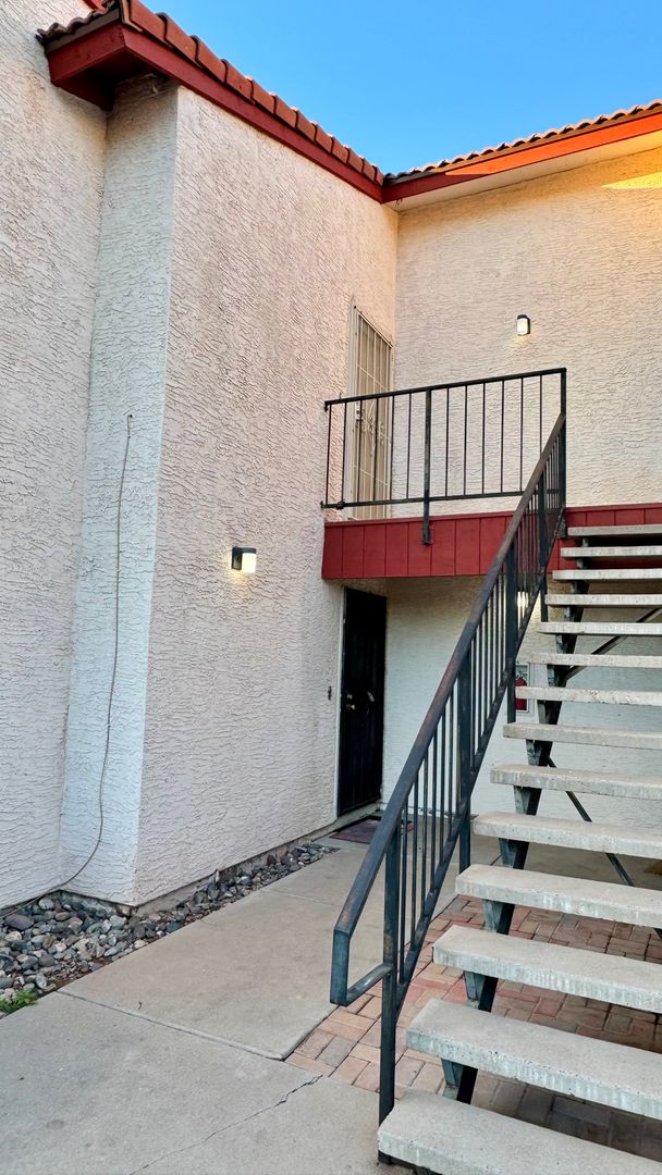 Phoenix Condo: 4211 E. Palm Lane