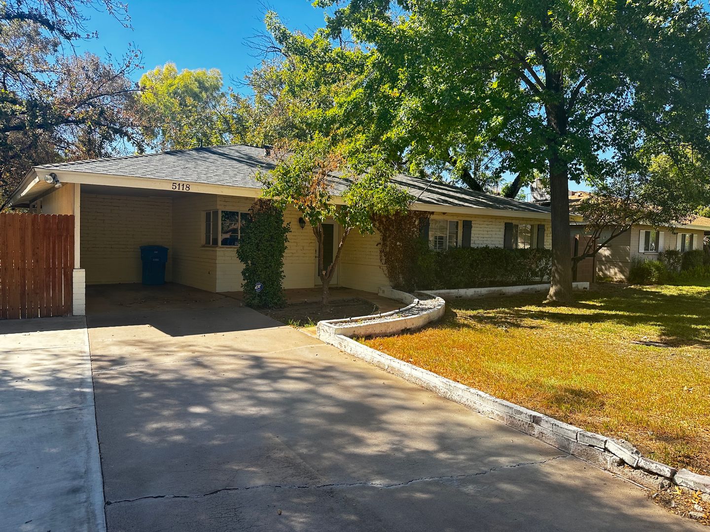 Phoenix House: 5118 N 18th Pl