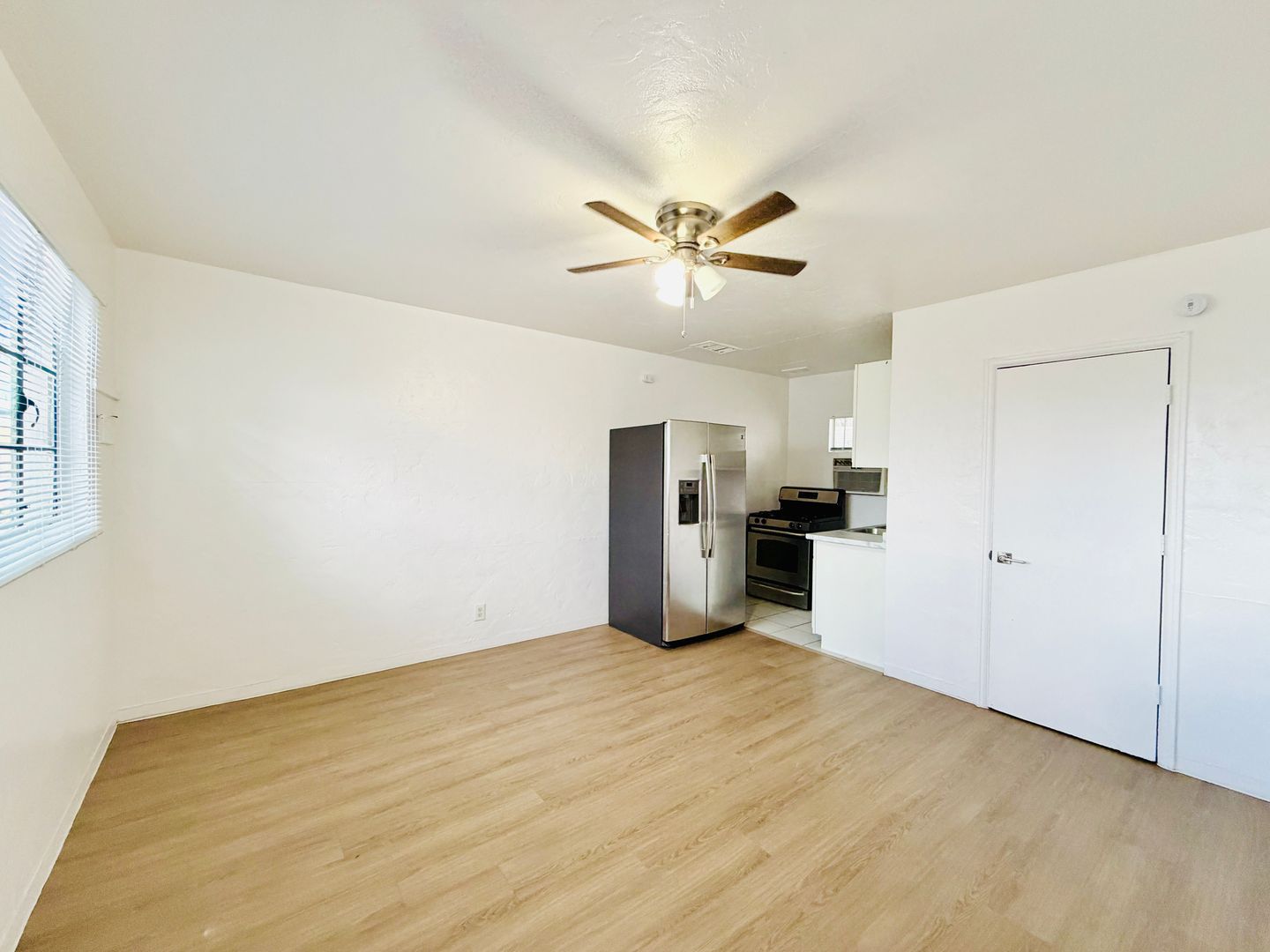 Tucson Apartment: 120 E 33rd St