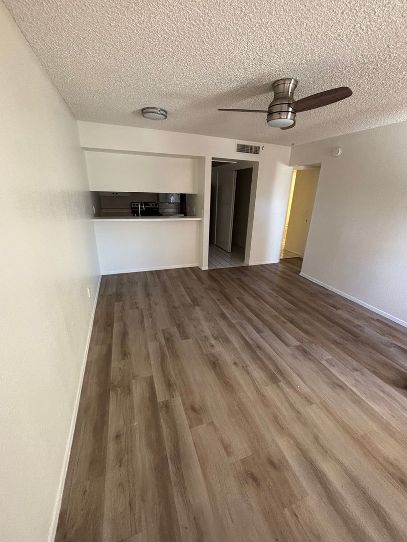 Tempe Apartment: 1201 S Mcclintock Dr