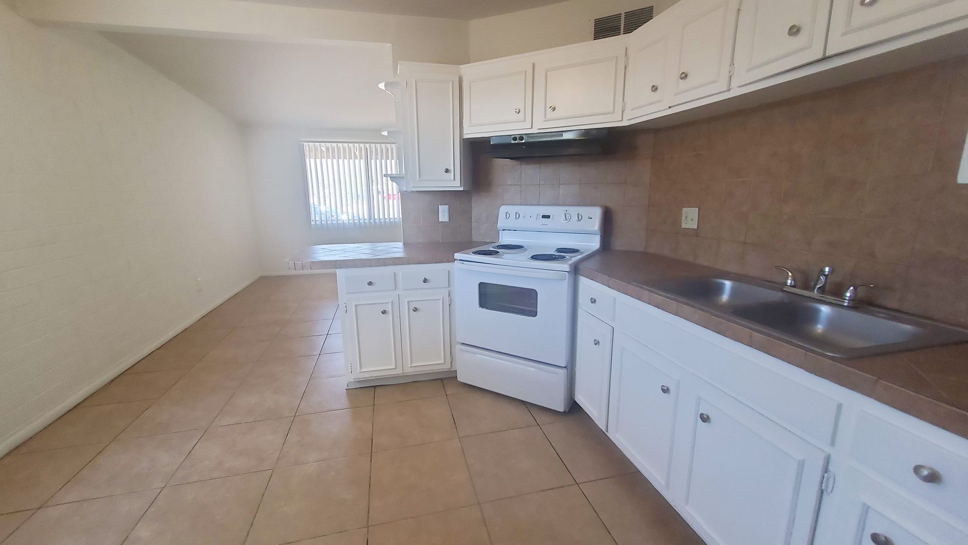 Tucson Apartment: 5416 E Lee St