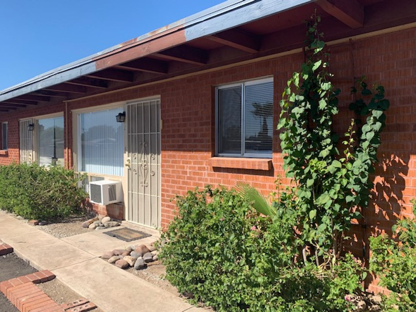 Tucson Apartment: 1302-1350 N Craycroft Rd