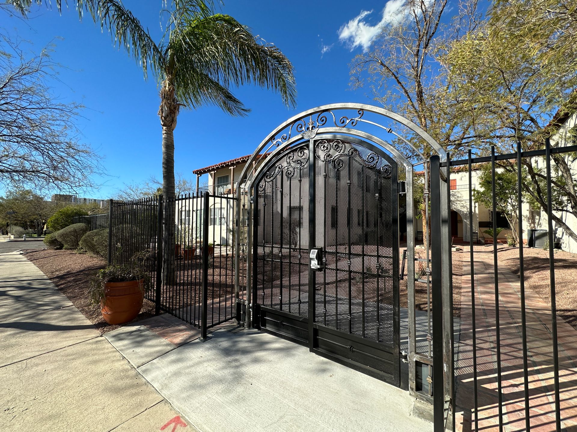 Don Martin Historic Apartments! 