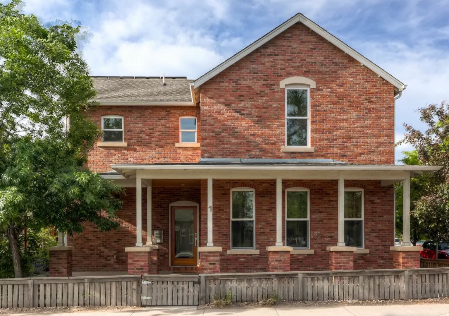 Boulder Townhome: 1802 Canyon Blvd