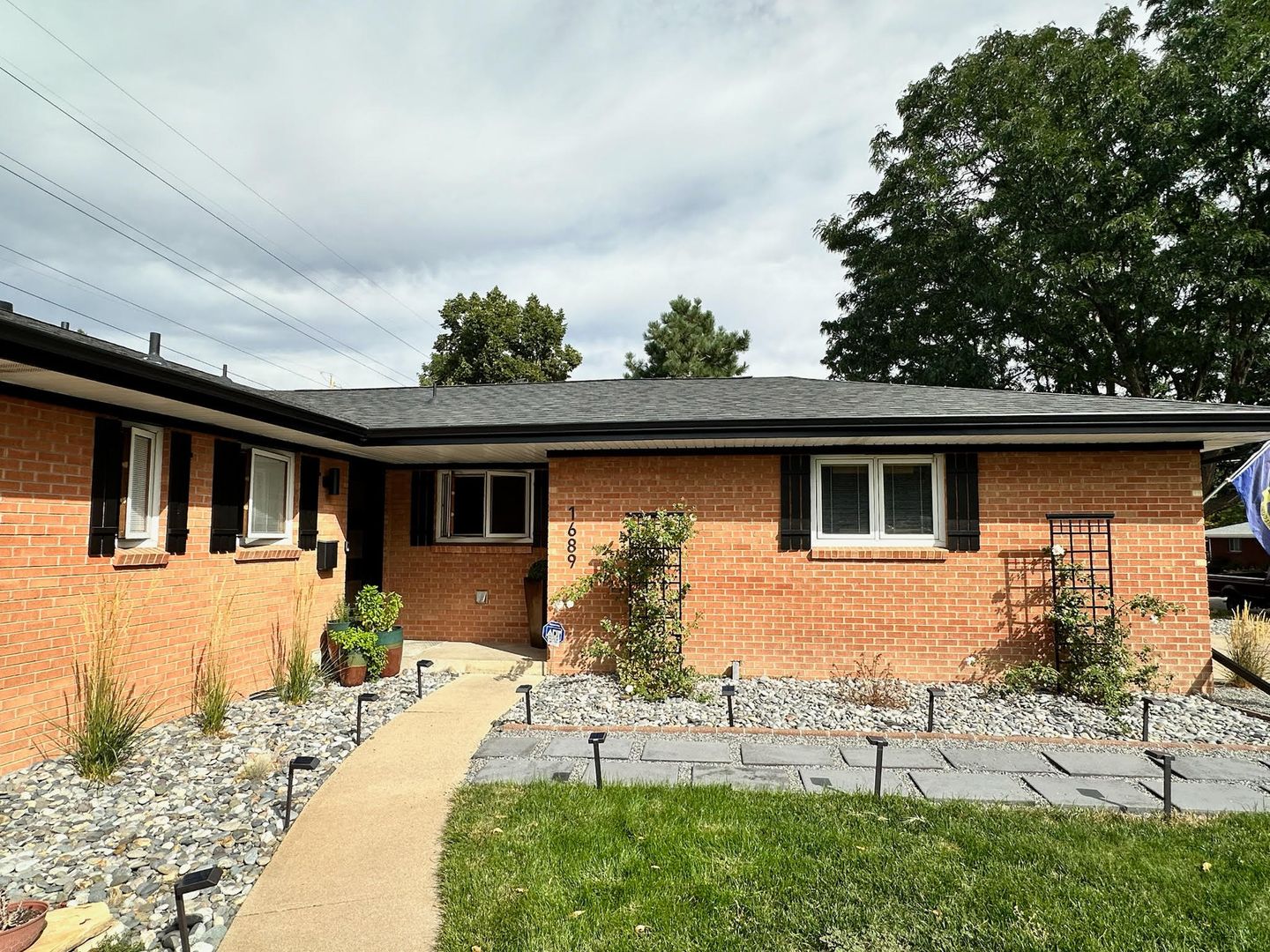 Denver House: 1689 S Kearney St