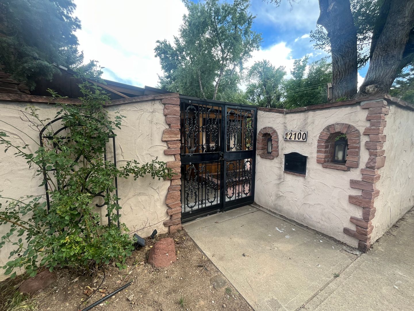 Boulder Apartment: 2100 Baseline Rd