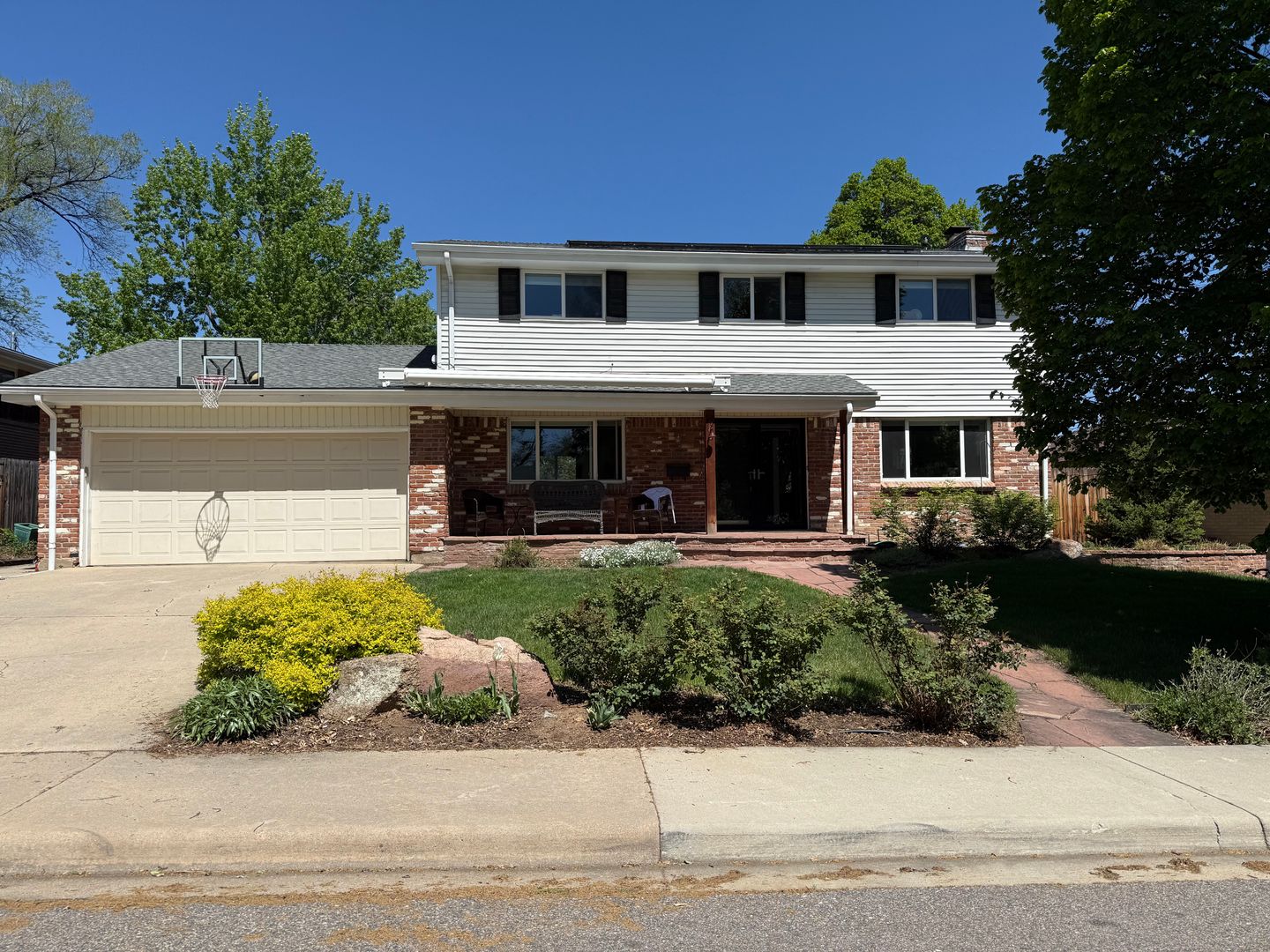 Boulder House: 1077 Albion Rd.