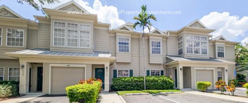CAROLINA LANDINGS! 2 BEDROOM/2.5 BATH CONDO! SUPER LOCATION- UNIVERSITY PARKWAY