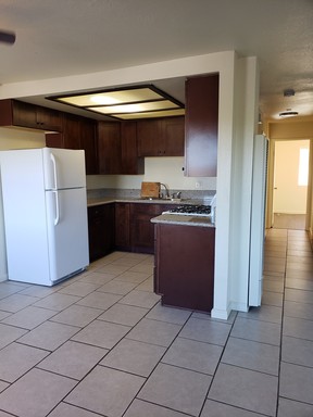 SPACIOUS/AFFORDABLE 3BR/2BA Apartment – photo 1