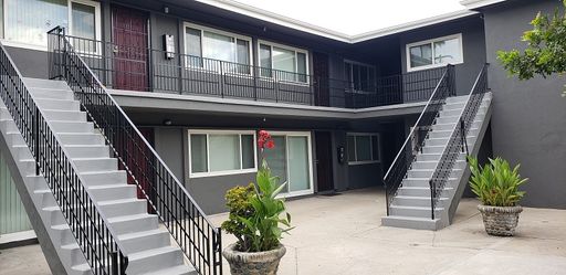 $1000 REBATE!! Highly desirable Corner unit w/ large yard! – photo 1