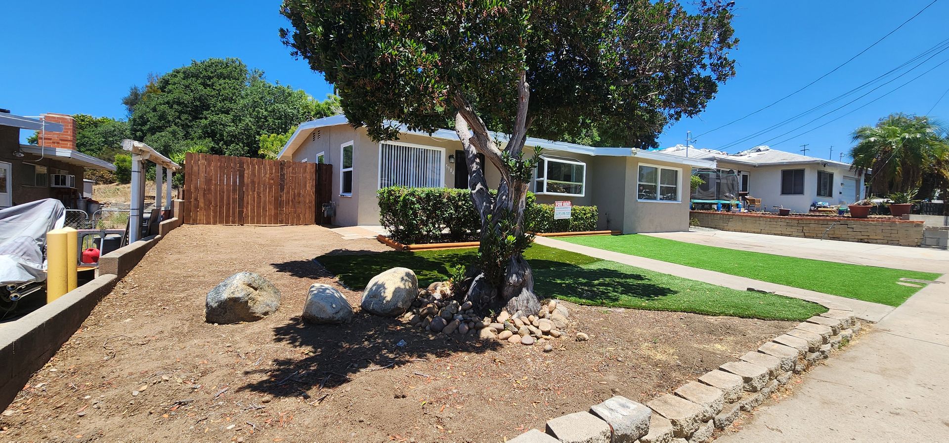 San Diego House: 5904 Thorn St.